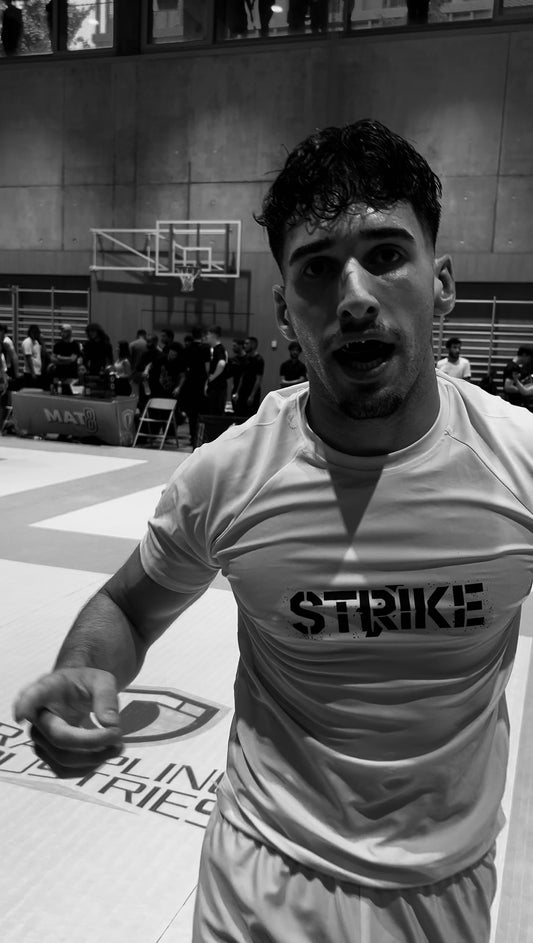 |STRIKE| Rashguard - White