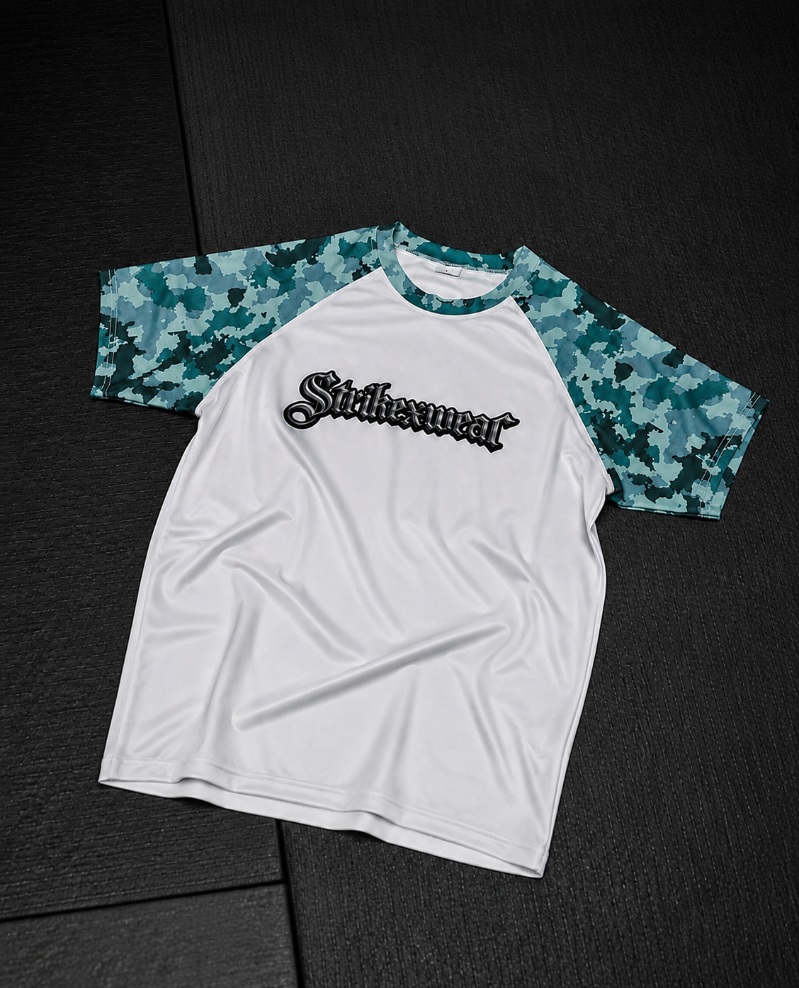 |STRIKE| Camo & White Rashguard